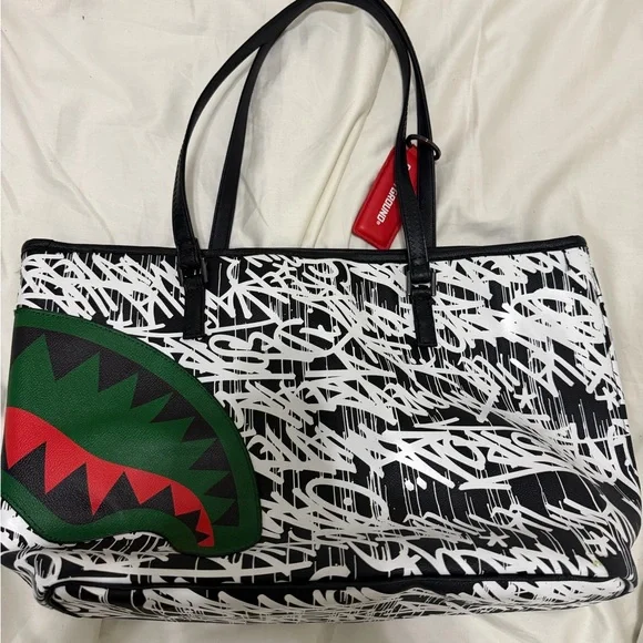 Sprayground Limited Edition Graffiti Print Tote Bag – Black & White | Like New - Picture 5 of 6